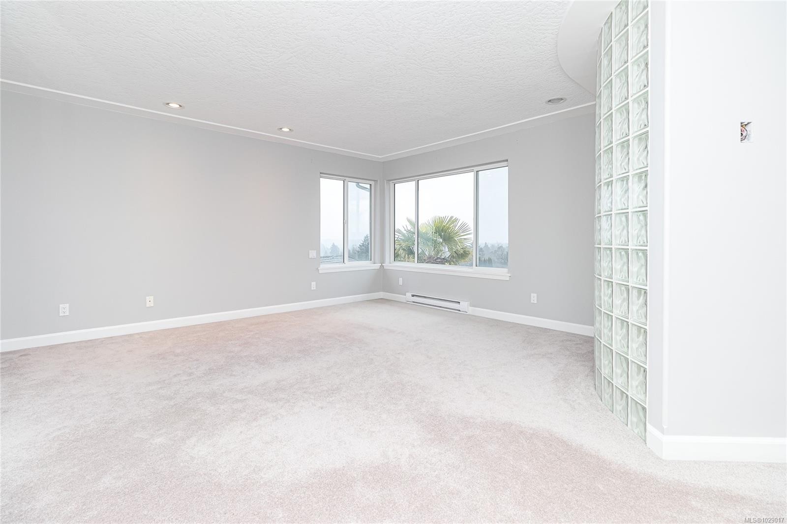 4268 Westervelt Pl, Saanich, BC