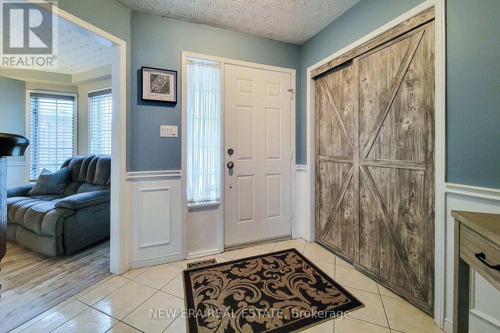 146 Locheed Drive, Hamilton, ON - Indoor Photo Showing Other Room