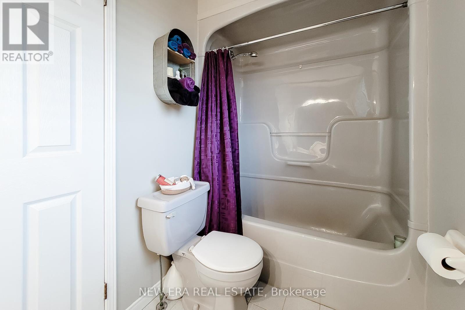 146 Locheed Drive, Hamilton, ON - Indoor Photo Showing Bathroom