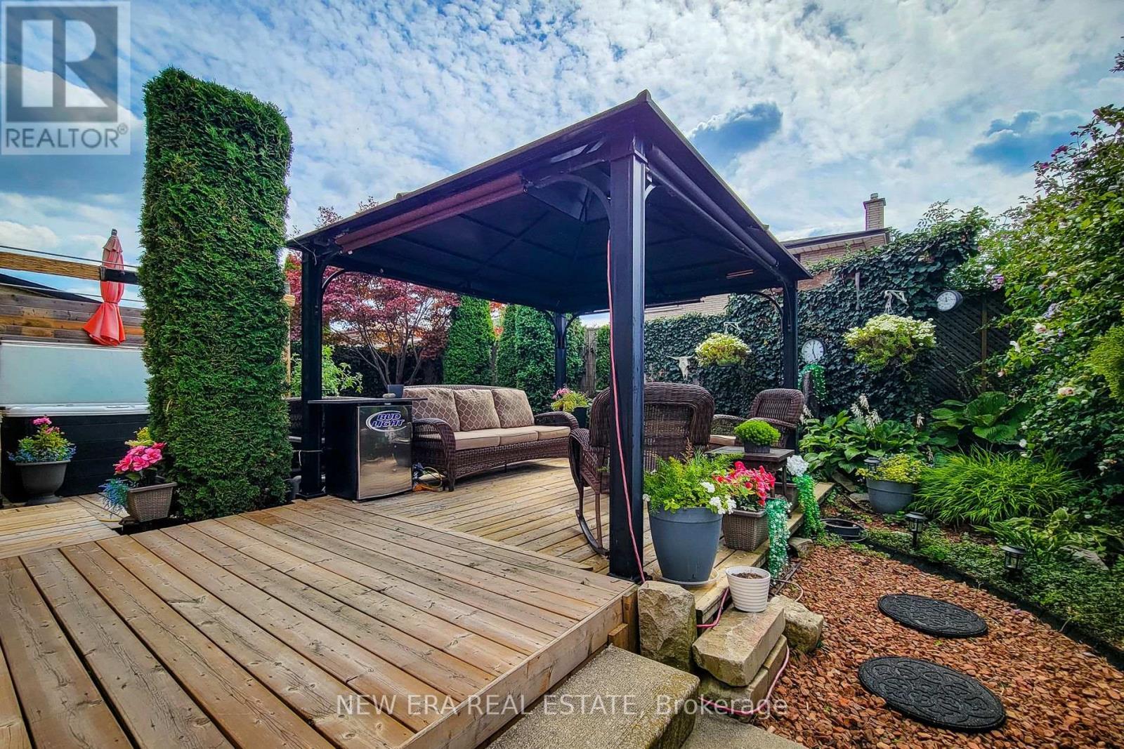 146 Locheed Drive, Hamilton, ON - Outdoor With Deck Patio Veranda