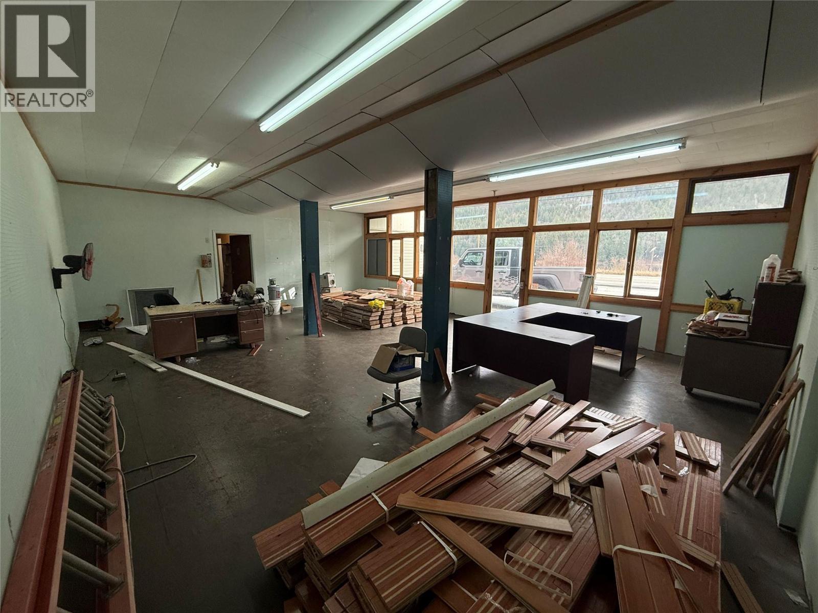Interior of showroom. - 1503 3A Highway, Castlegar, BC