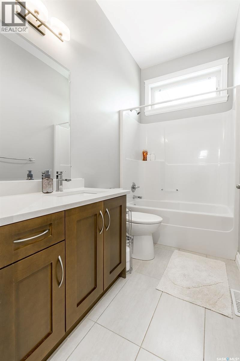 602 Kloppenburg Terrace, Saskatoon, SK - Indoor Photo Showing Bathroom