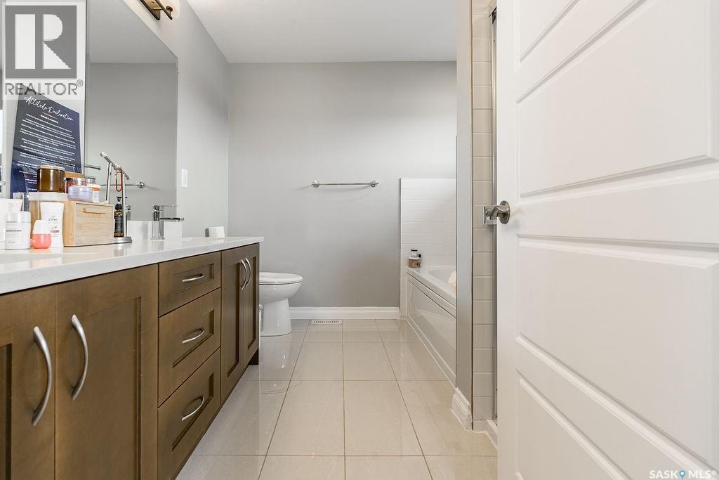 602 Kloppenburg Terrace, Saskatoon, SK - Indoor Photo Showing Bathroom