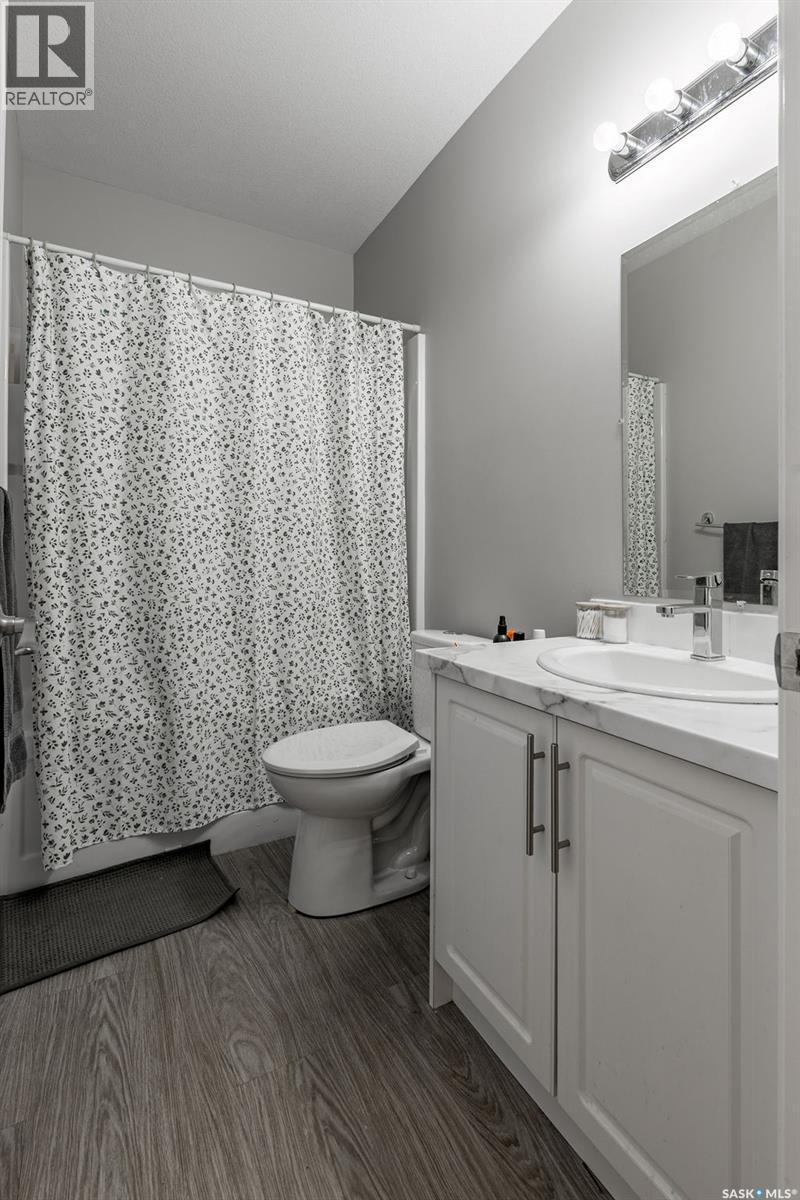 602 Kloppenburg Terrace, Saskatoon, SK - Indoor Photo Showing Bathroom