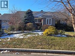 27 HEPBURN Avenue St. Thomas, ON N5R 4J4