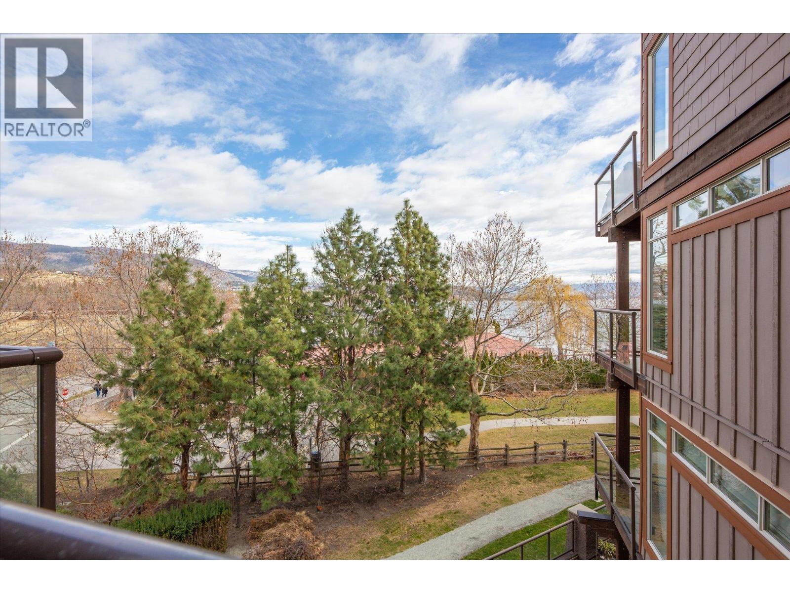 4205 Gellatly Road Unit# 305, West Kelowna, BC - Outdoor
