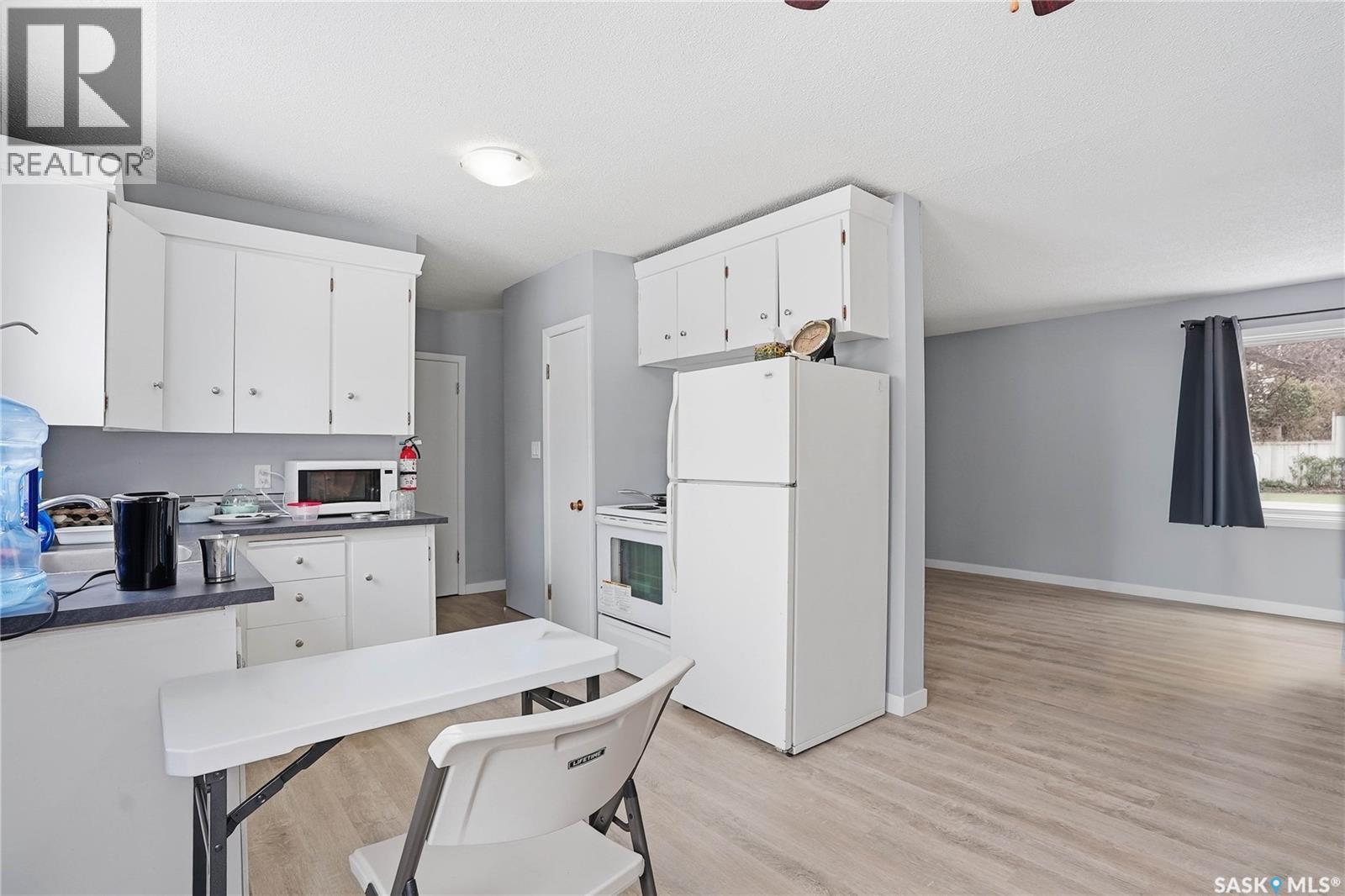 43 Bantry Street, Lanigan, SK - Indoor Photo Showing Kitchen