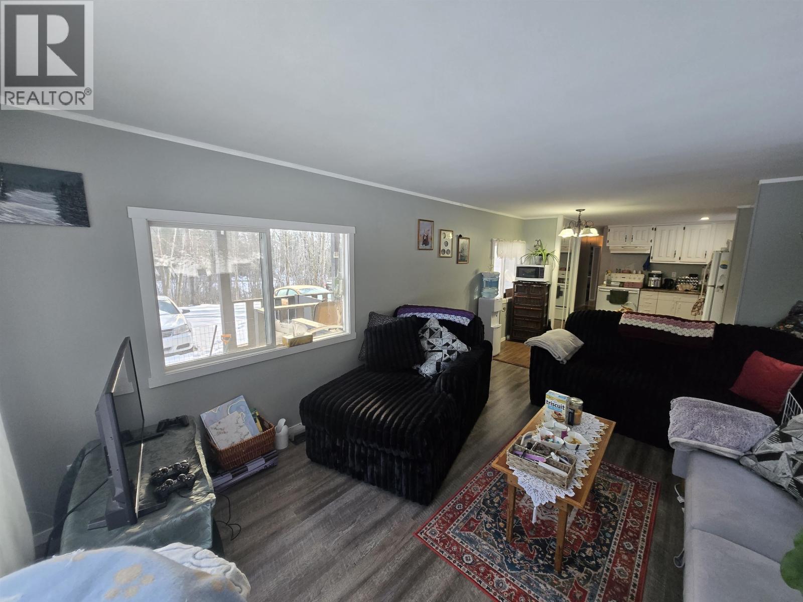 2183 Bartkow Road, Quesnel, BC - Indoor Photo Showing Living Room