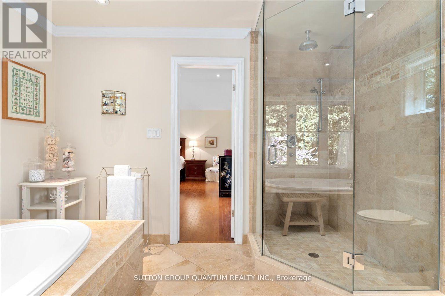 347 Pinetree Way, Mississauga, ON - Indoor Photo Showing Bathroom