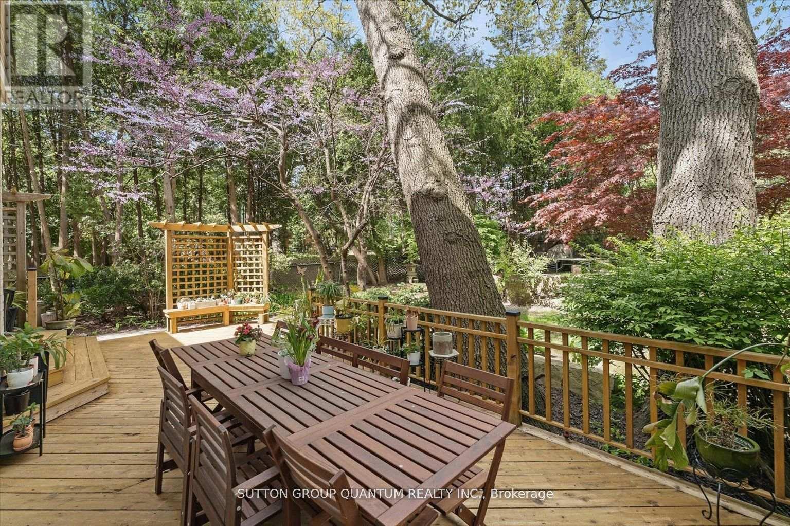 347 Pinetree Way, Mississauga, ON - Outdoor With Deck Patio Veranda