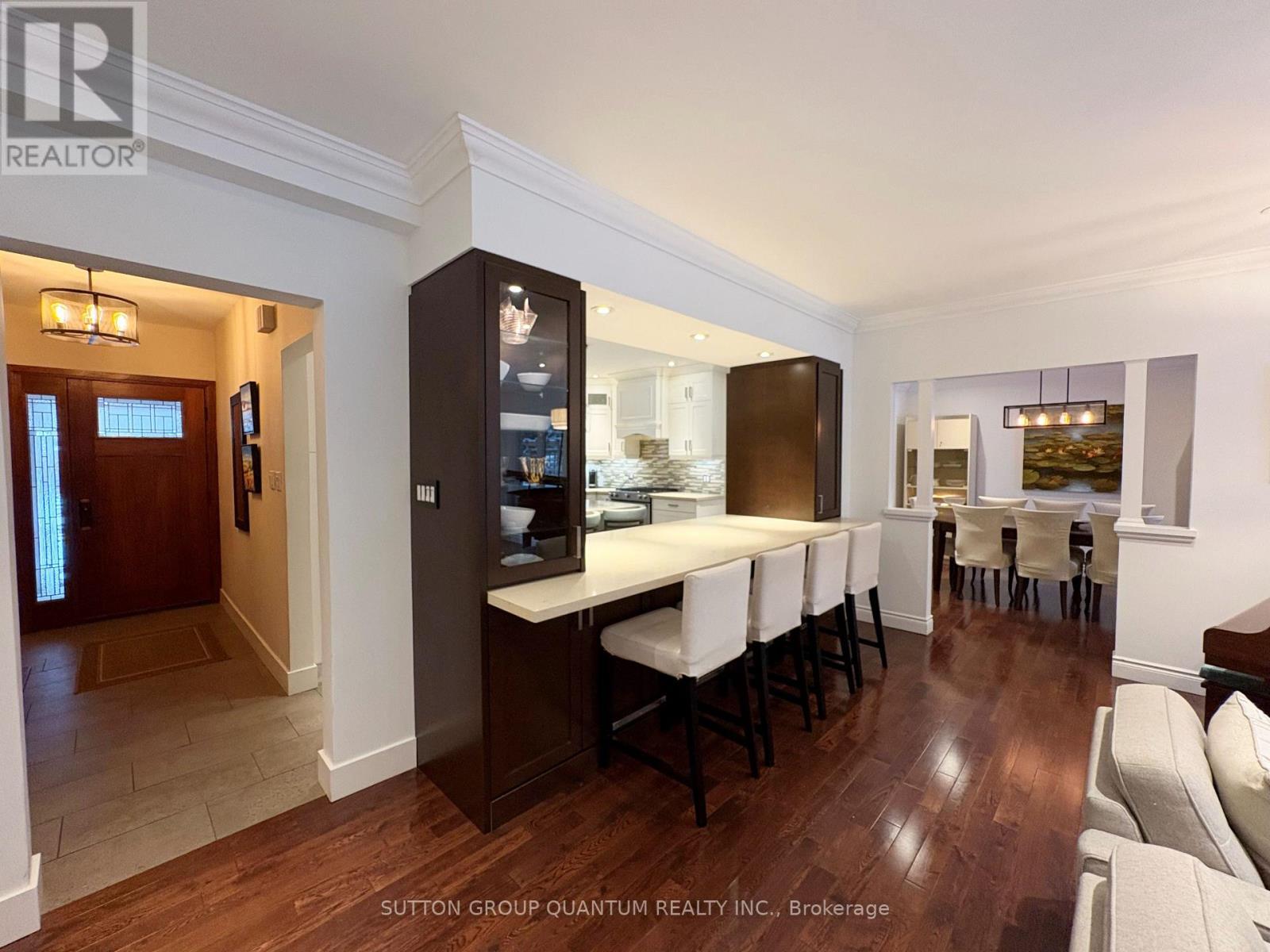 347 Pinetree Way, Mississauga, ON - Indoor Photo Showing Other Room