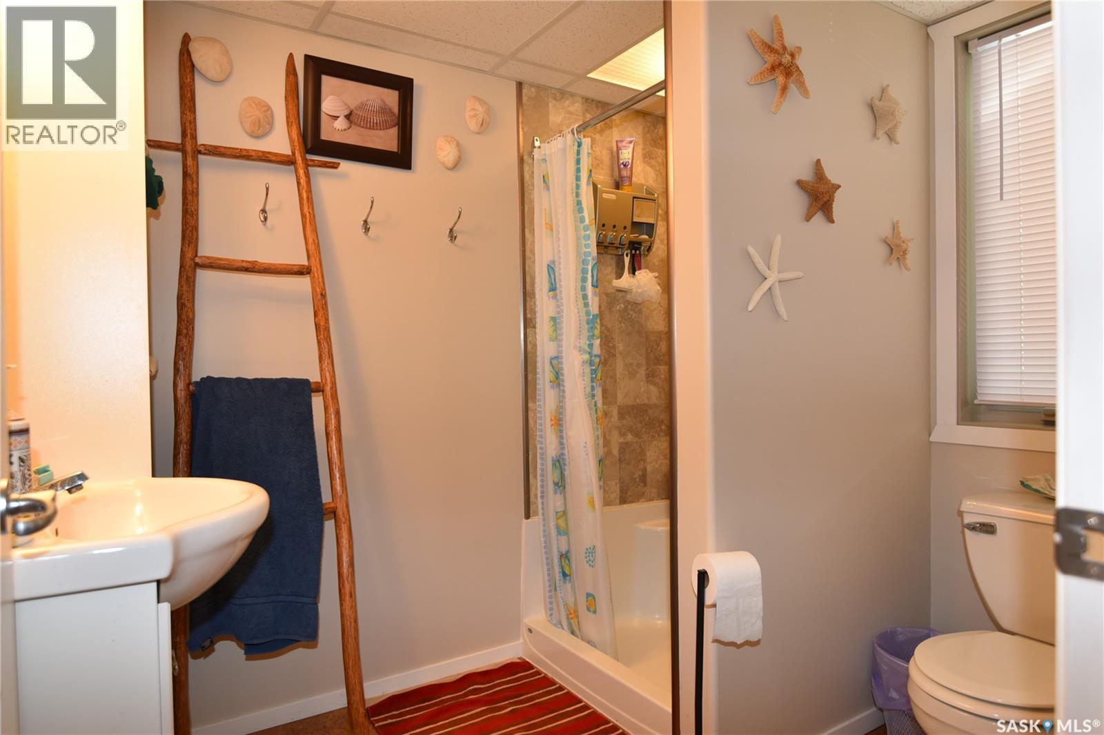 621 Pine Drive, Tobin Lake, SK - Indoor Photo Showing Bathroom