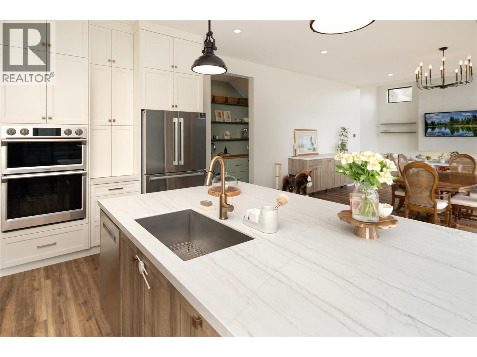 1435 Bear Creek Road, West Kelowna, BC - Indoor