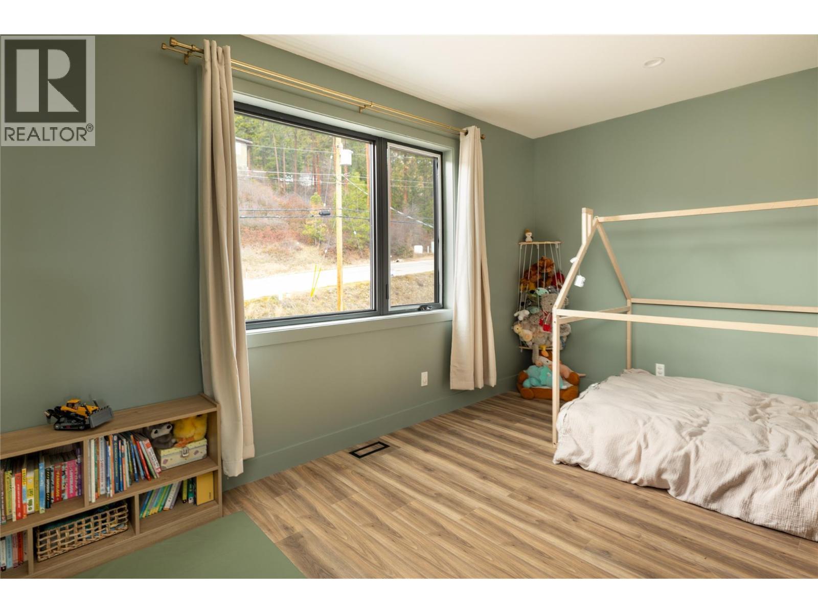 1435 Bear Creek Road, West Kelowna, BC - Indoor Photo Showing Bedroom
