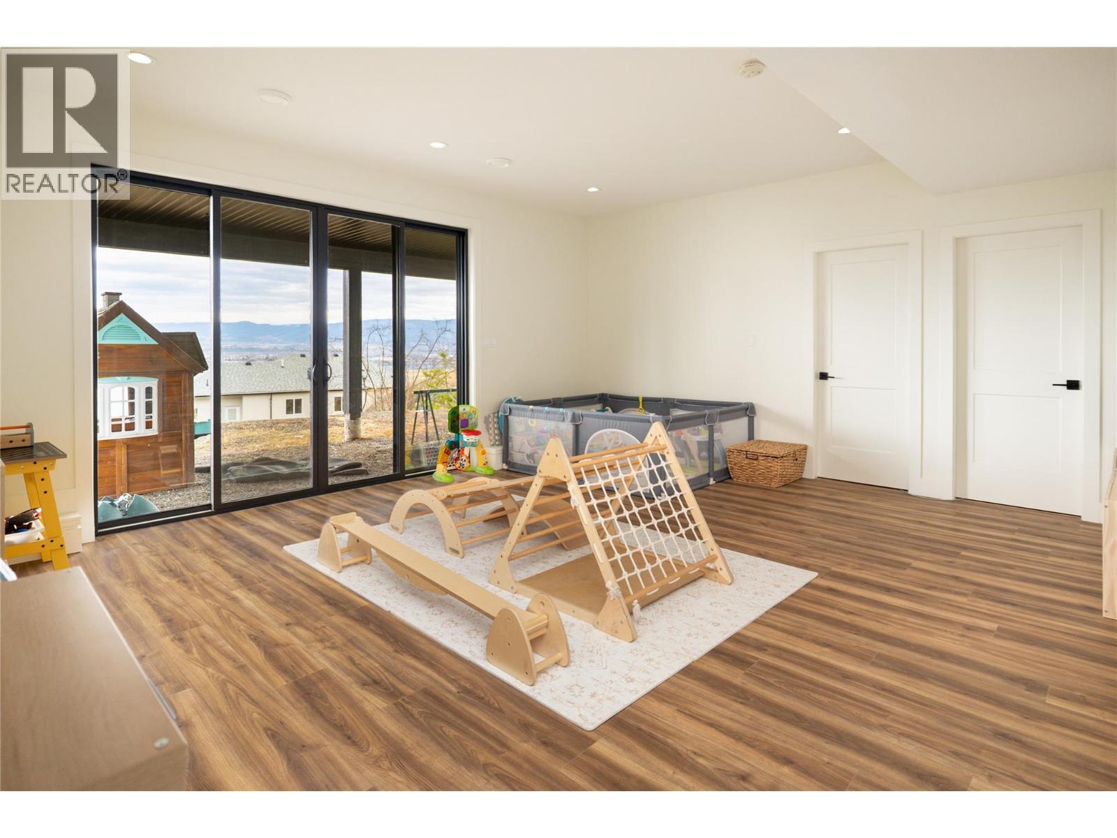 1435 Bear Creek Road, West Kelowna, BC - Indoor Photo Showing Other Room
