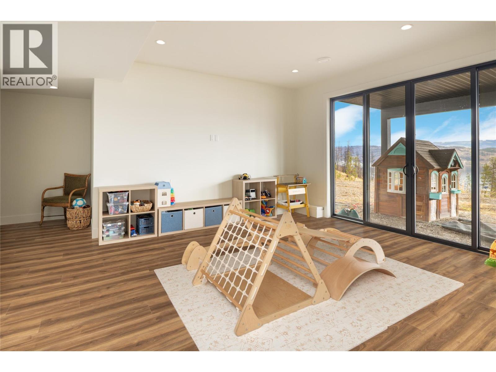 1435 Bear Creek Road, West Kelowna, BC - Indoor Photo Showing Other Room