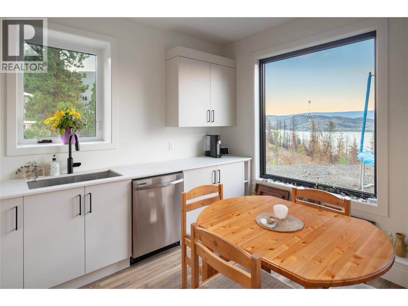 1435 Bear Creek Road, West Kelowna, BC - Indoor