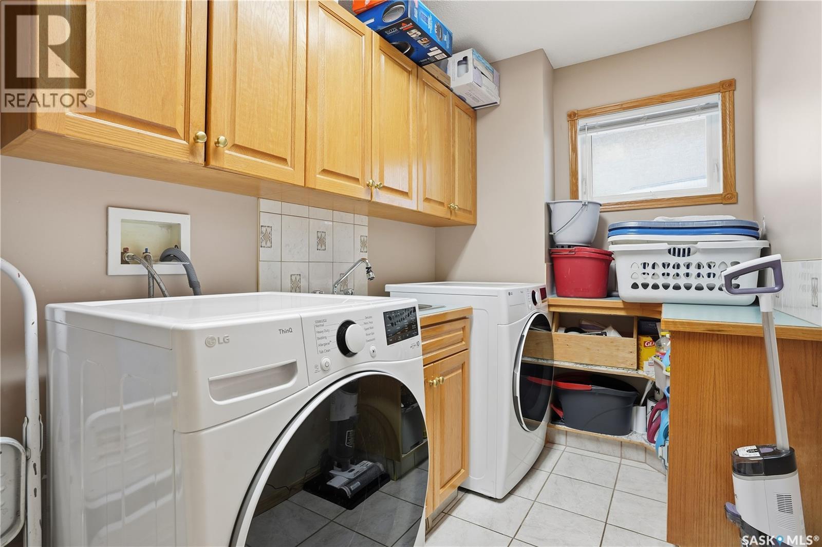 3148 Wimbledon Bay, Regina, SK - Indoor Photo Showing Laundry Room