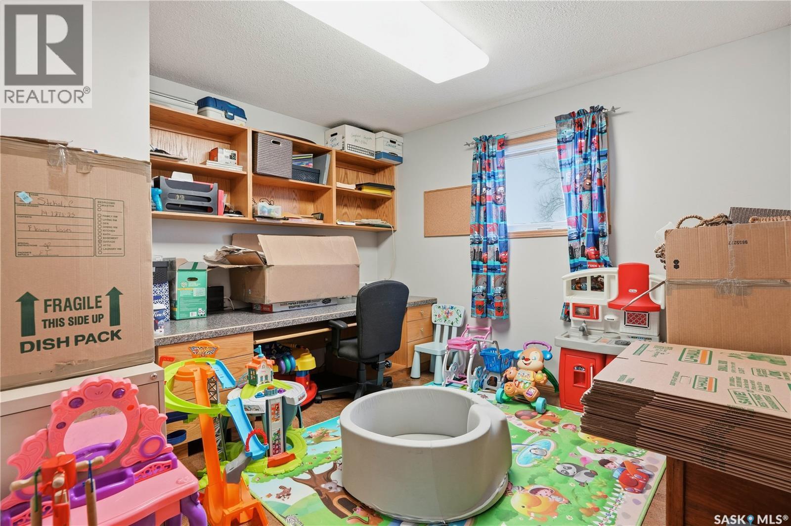 3148 Wimbledon Bay, Regina, SK - Indoor