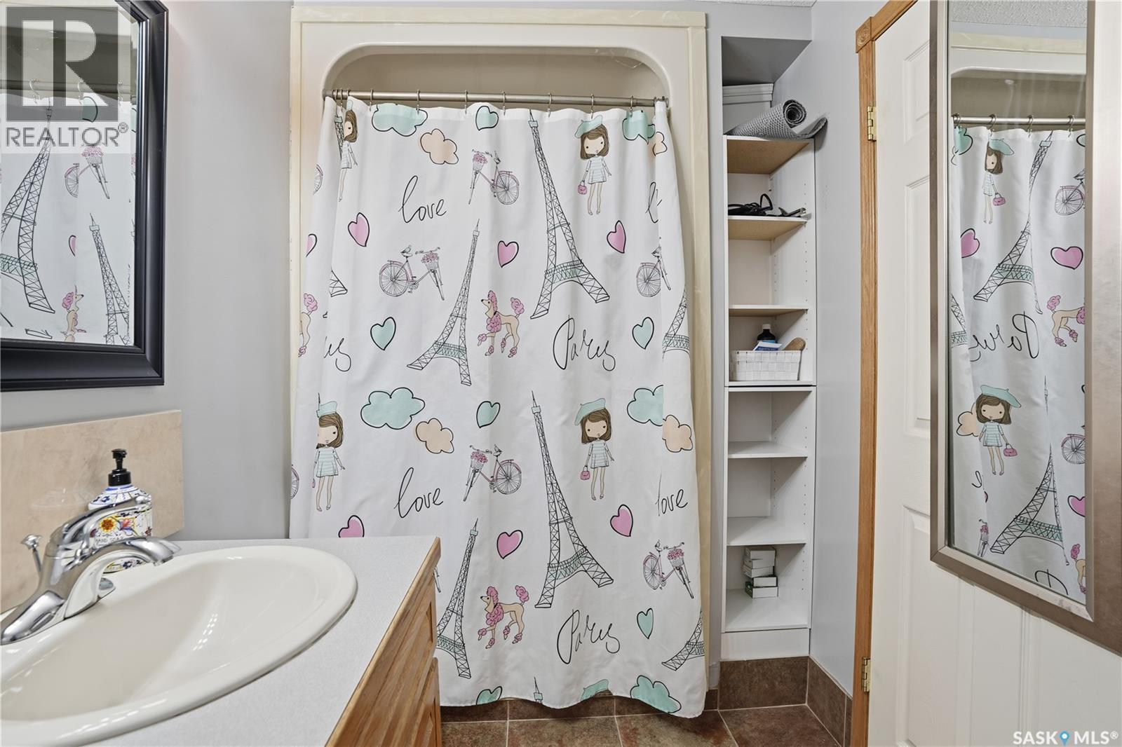 3148 Wimbledon Bay, Regina, SK - Indoor Photo Showing Bathroom