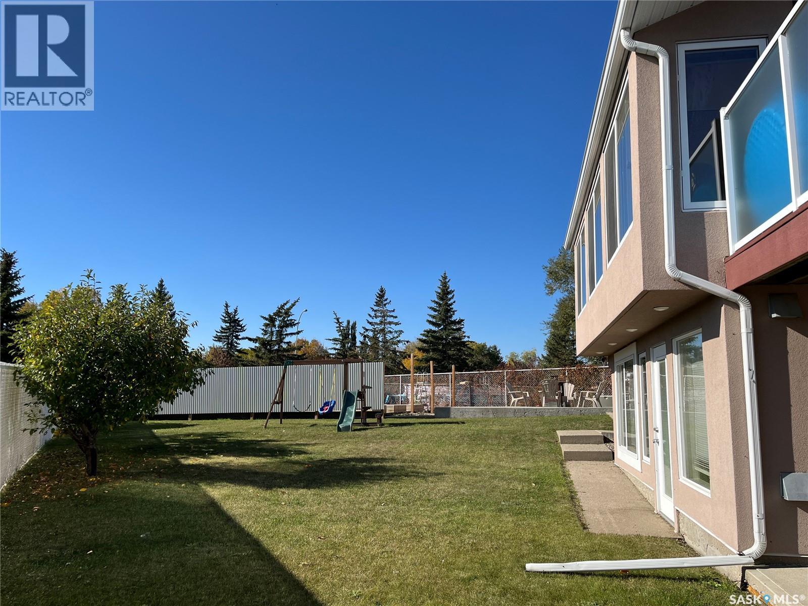 3148 Wimbledon Bay, Regina, SK - Outdoor
