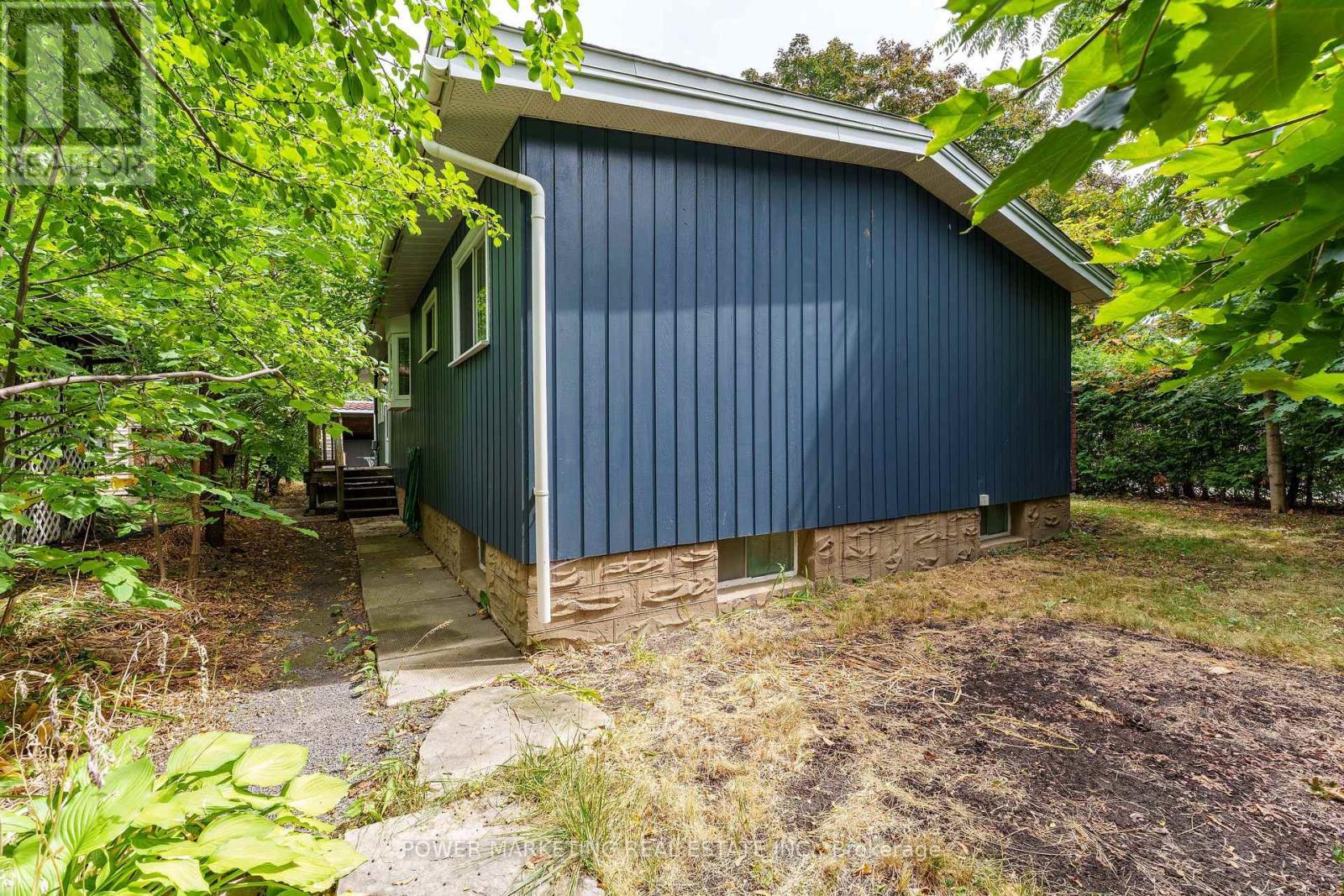 935 Goren Avenue, Ottawa, ON - Outdoor
