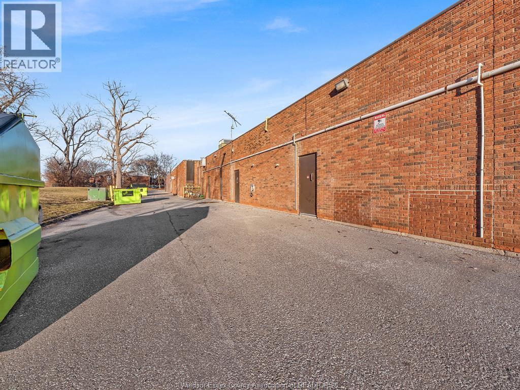 3131 Forest Glade, Windsor, ON