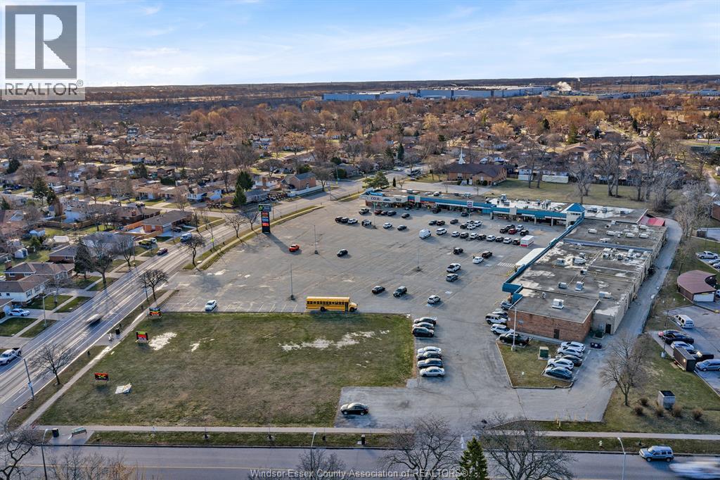3131 Forest Glade, Windsor, ON