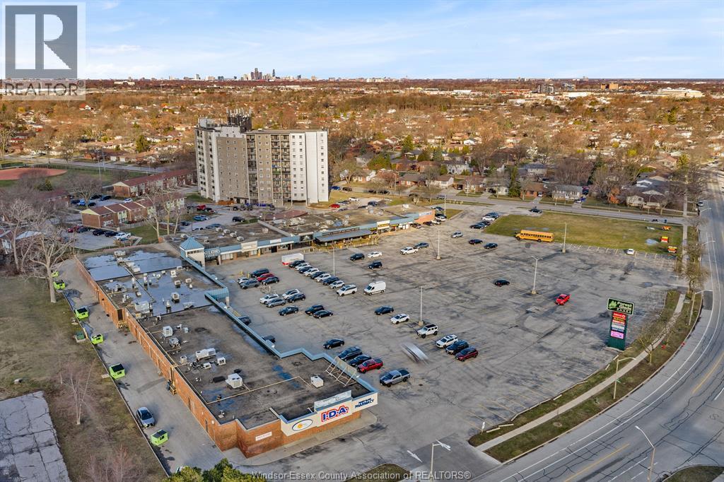 3131 Forest Glade, Windsor, ON