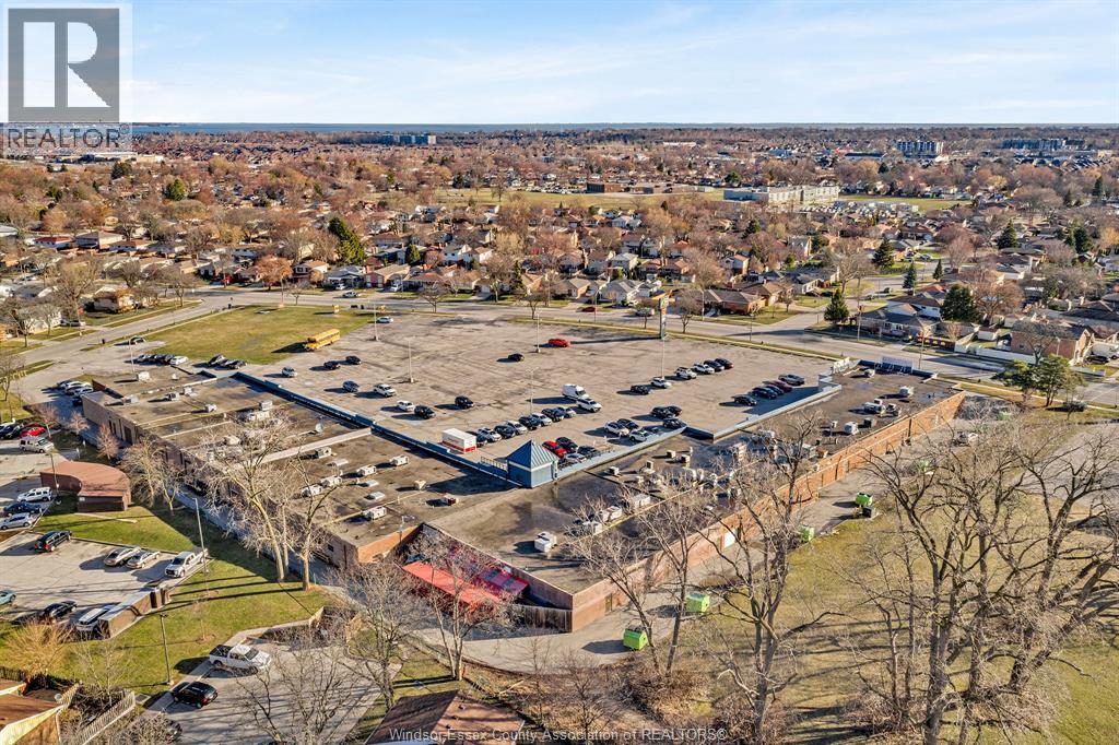 3131 Forest Glade, Windsor, ON