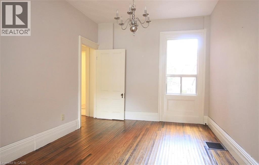 18 Mulberry Street, Hamilton, ON - Indoor Photo Showing Other Room