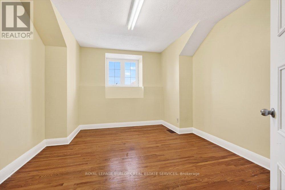 727 Brant Street, Burlington, ON - Indoor Photo Showing Other Room