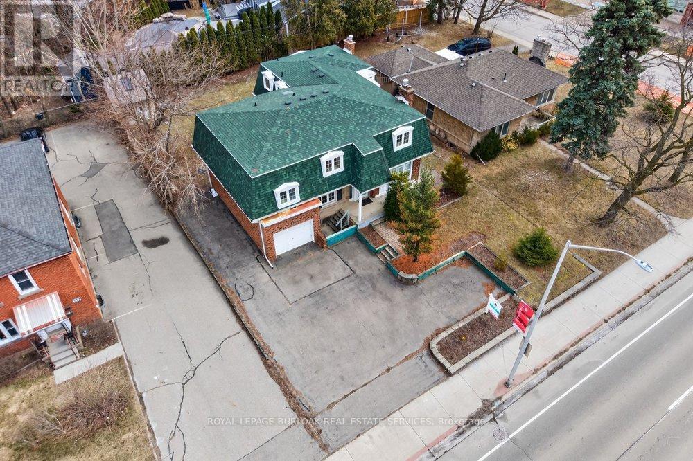 727 Brant Street, Burlington, ON - Outdoor