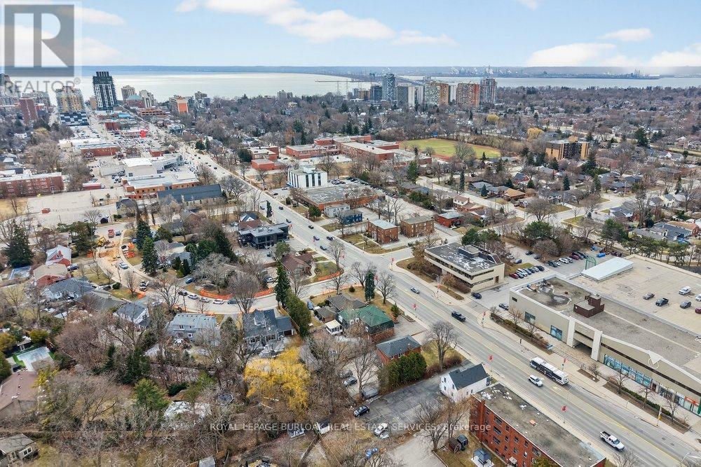 727 Brant Street, Burlington, ON - Outdoor With View
