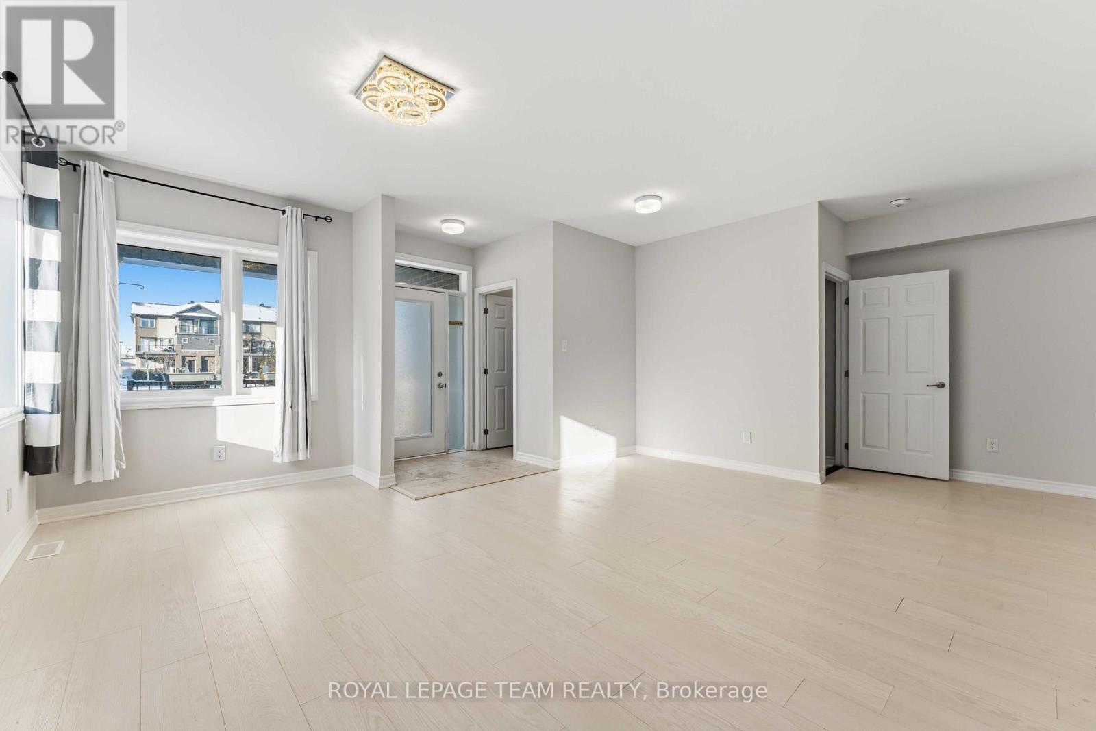 109 Pilot Private, Ottawa, ON - Indoor Photo Showing Other Room