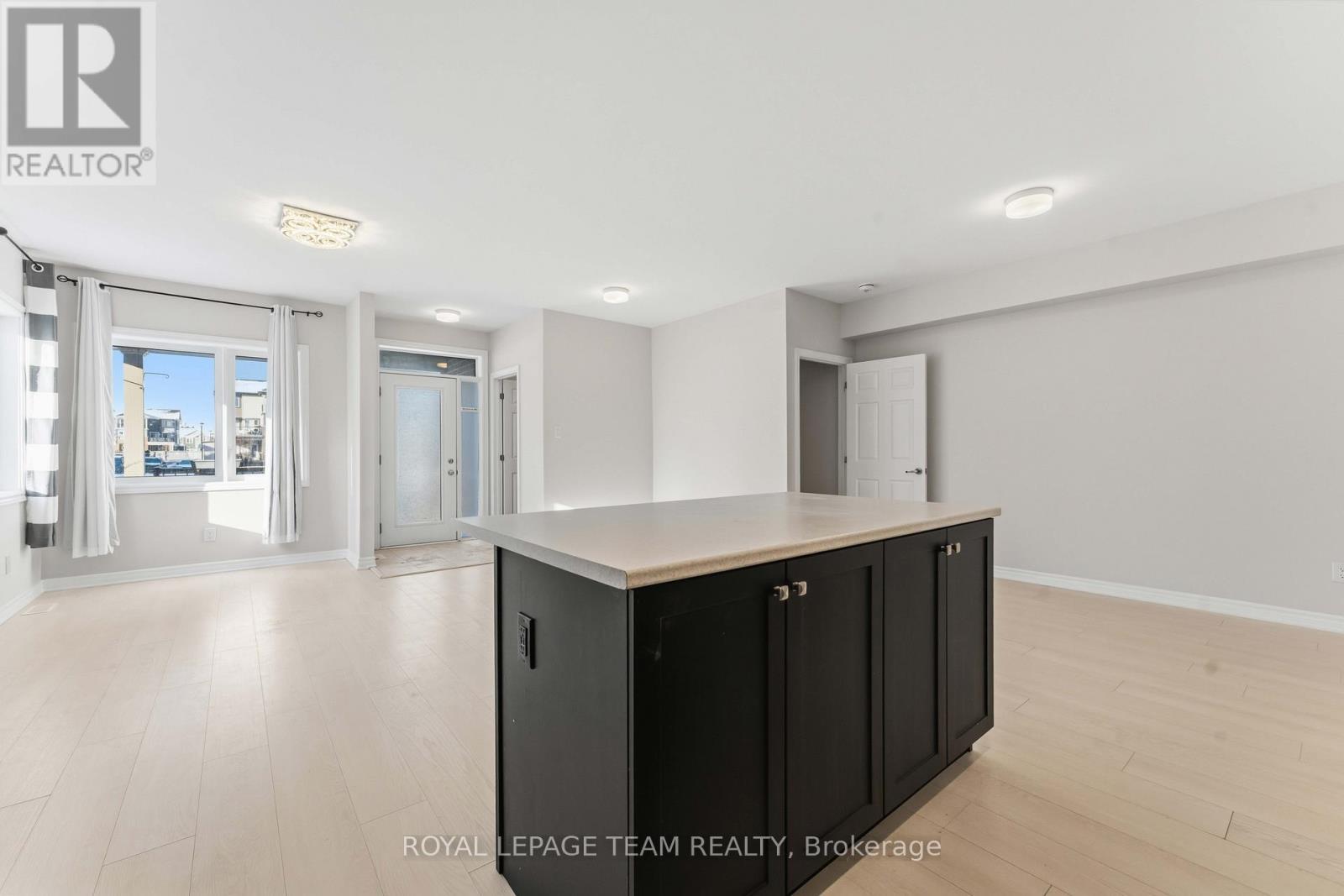 109 Pilot Private, Ottawa, ON - Photo Showing Other Room