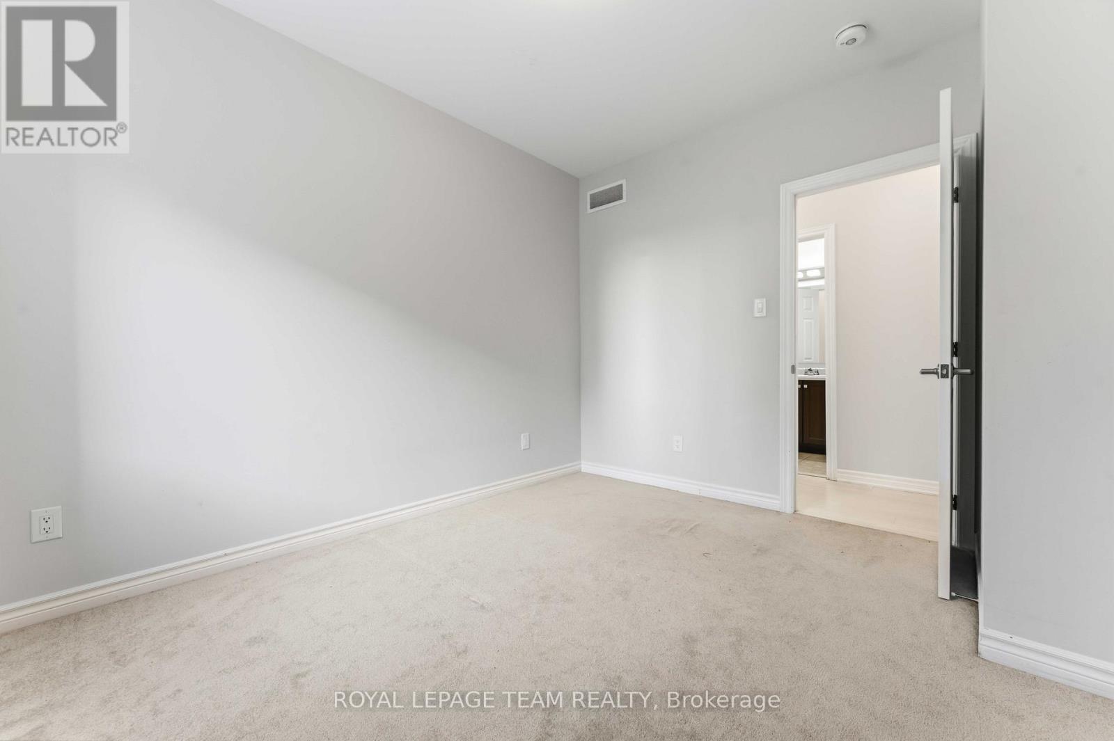 109 Pilot Private, Ottawa, ON - Indoor Photo Showing Other Room