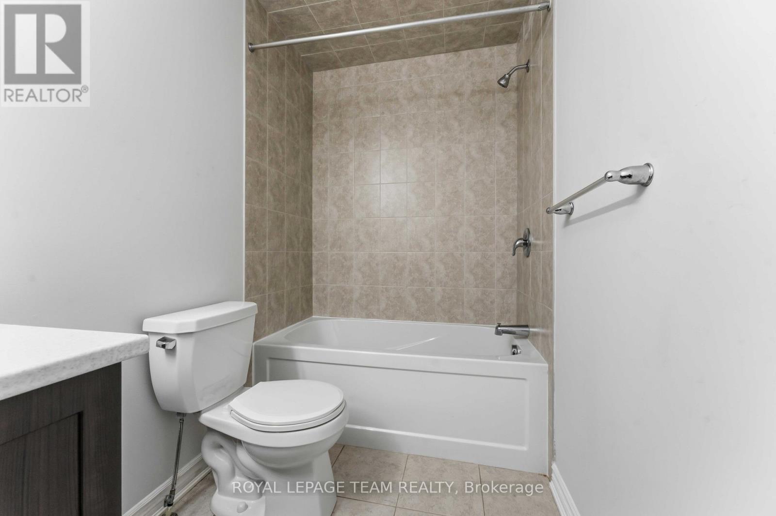 109 Pilot Private, Ottawa, ON - Indoor Photo Showing Bathroom