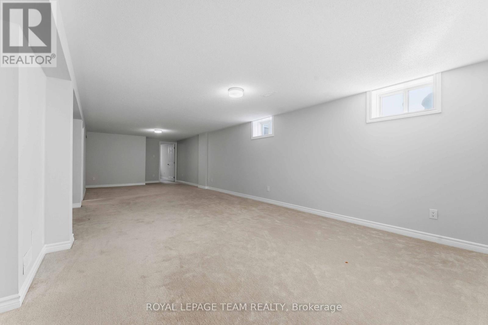 109 Pilot Private, Ottawa, ON - Indoor