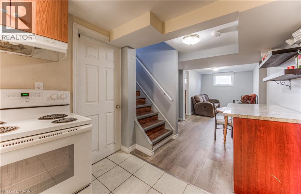 Unit 2: Dinette - 553 Teakwood Drive, Waterloo, ON - Indoor Photo Showing Kitchen