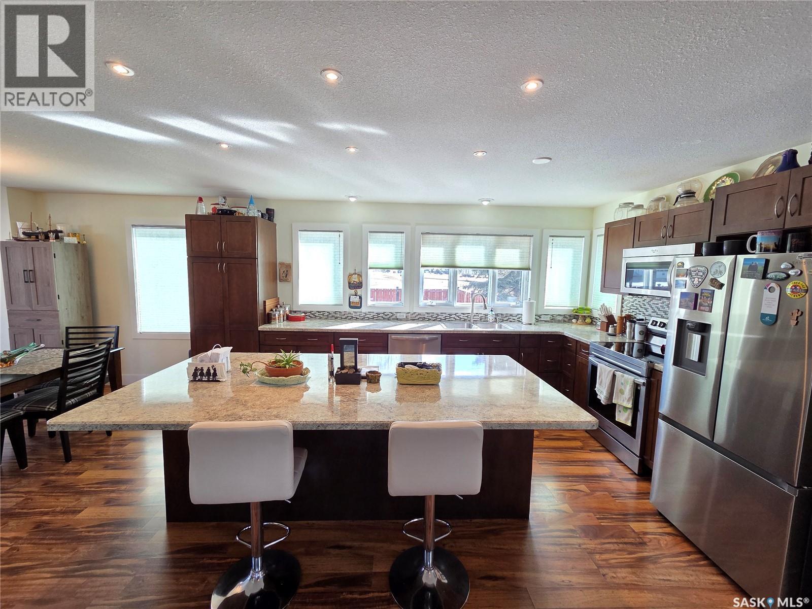 218 2Nd Street E, Carlyle, SK - Indoor