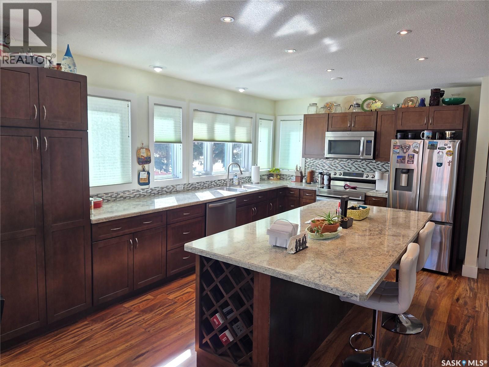 218 2Nd Street E, Carlyle, SK - Indoor Photo Showing Kitchen