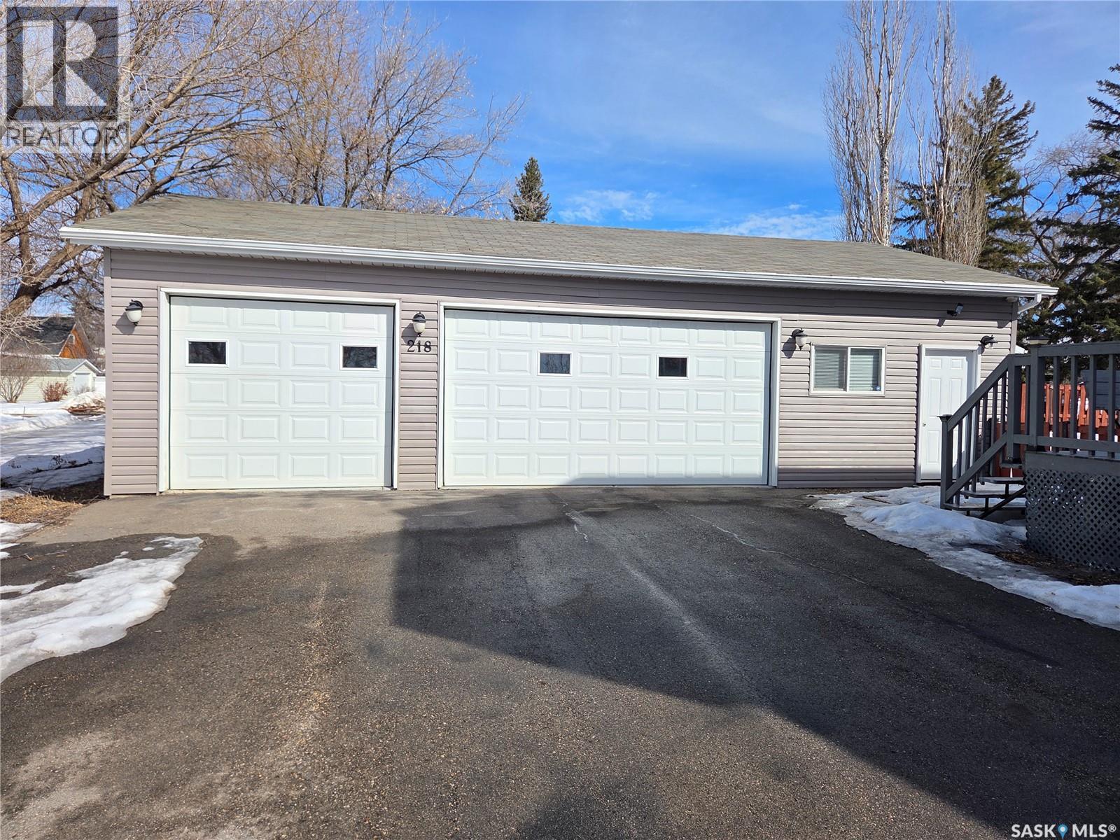 218 2Nd Street E, Carlyle, SK - Outdoor