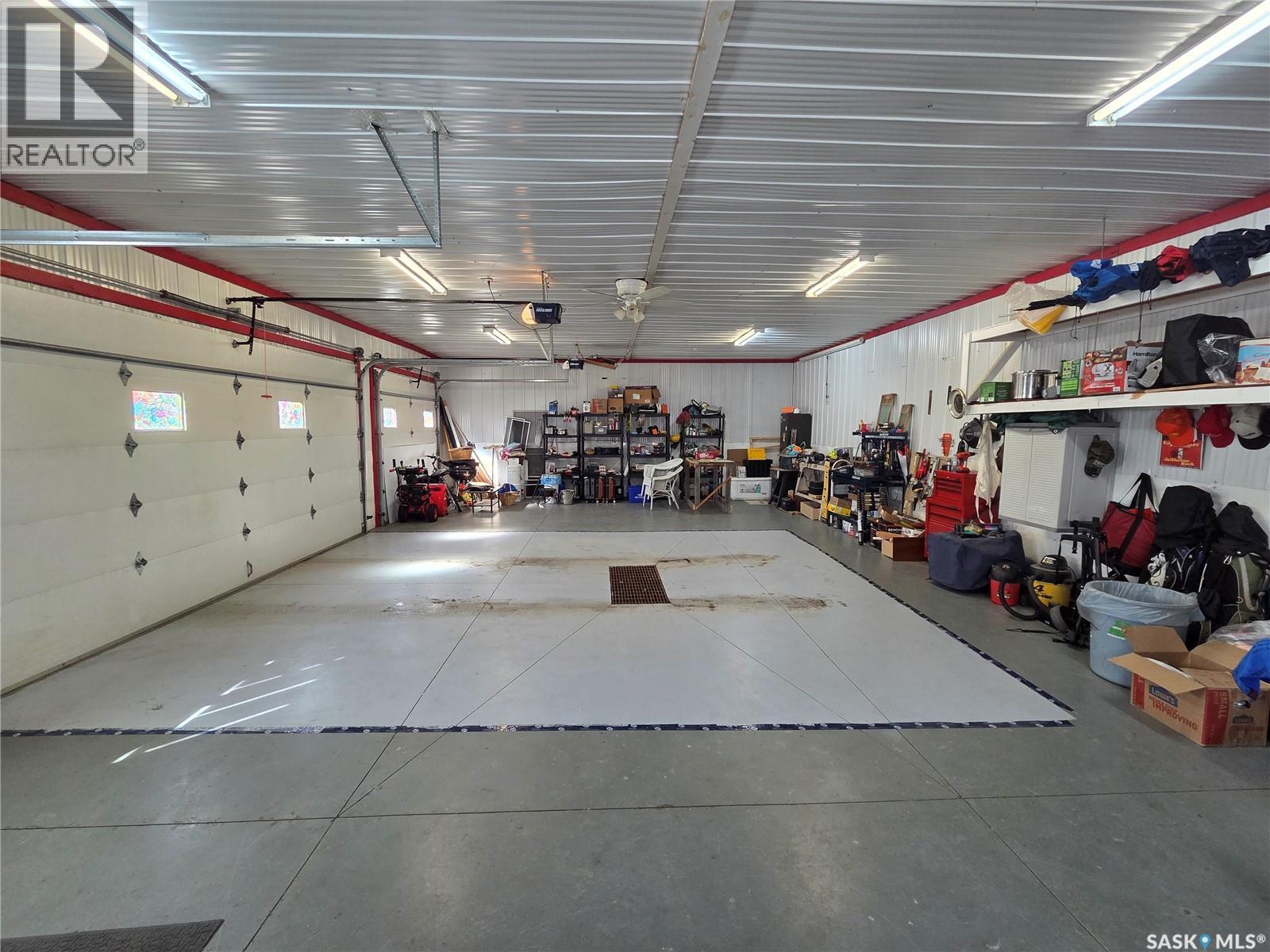 218 2Nd Street E, Carlyle, SK - Indoor Photo Showing Garage