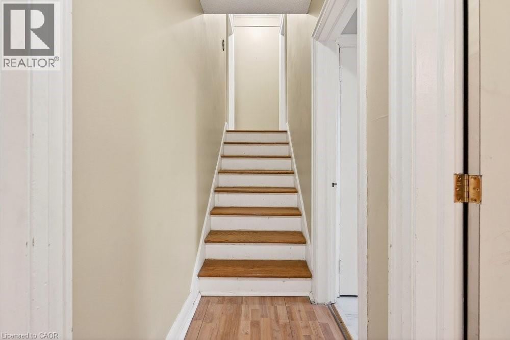 727 Brant Street, Burlington, ON - Indoor Photo Showing Other Room