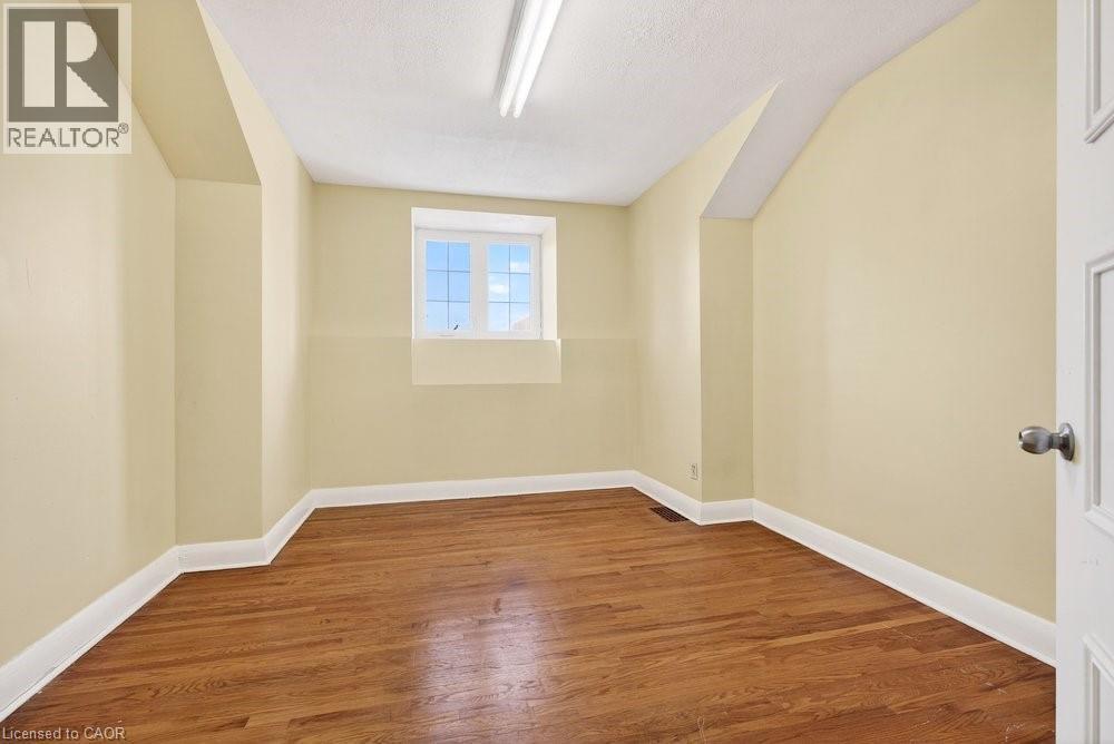 727 Brant Street, Burlington, ON - Indoor Photo Showing Other Room