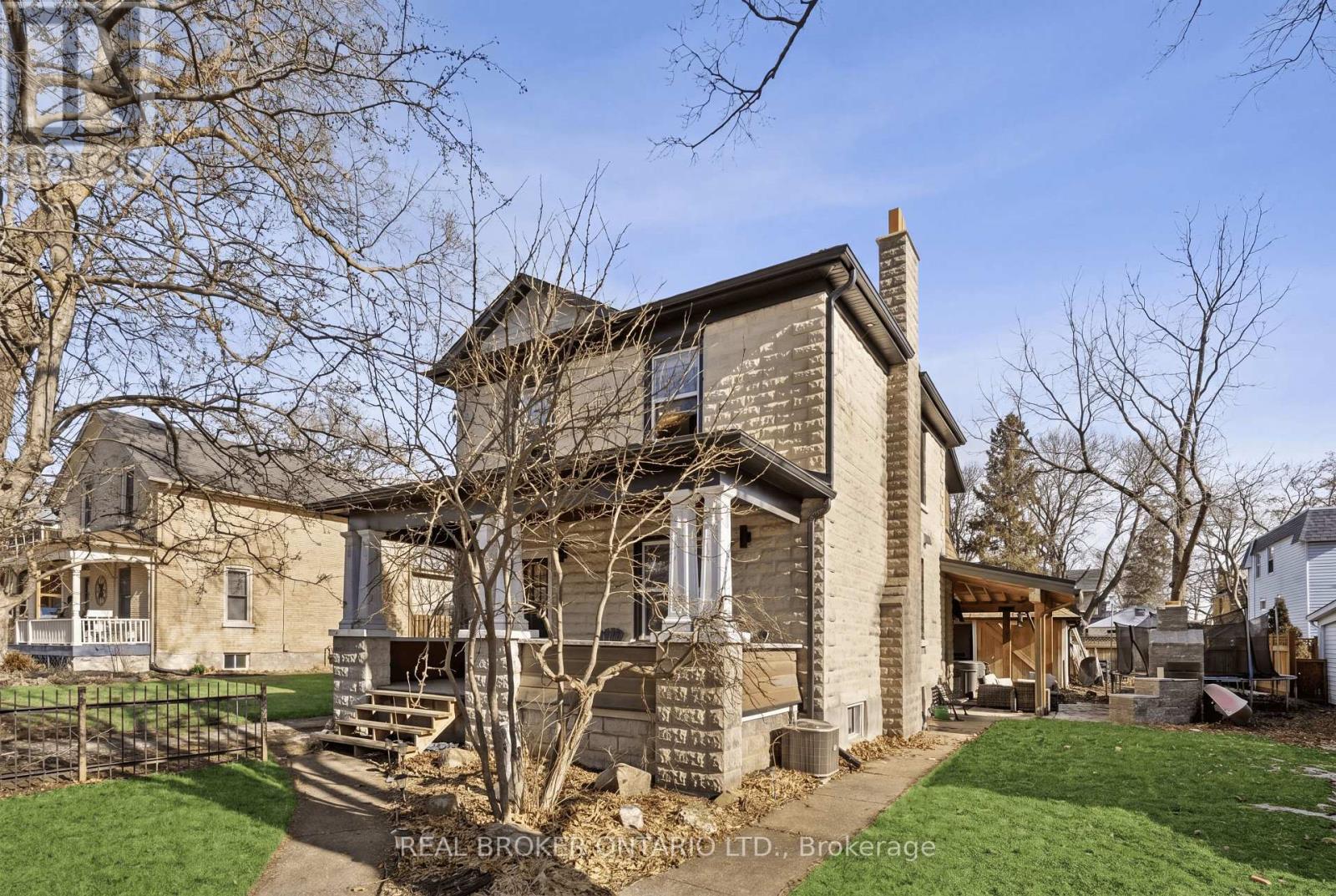 855 Hamilton Street, Cambridge, ON - Outdoor