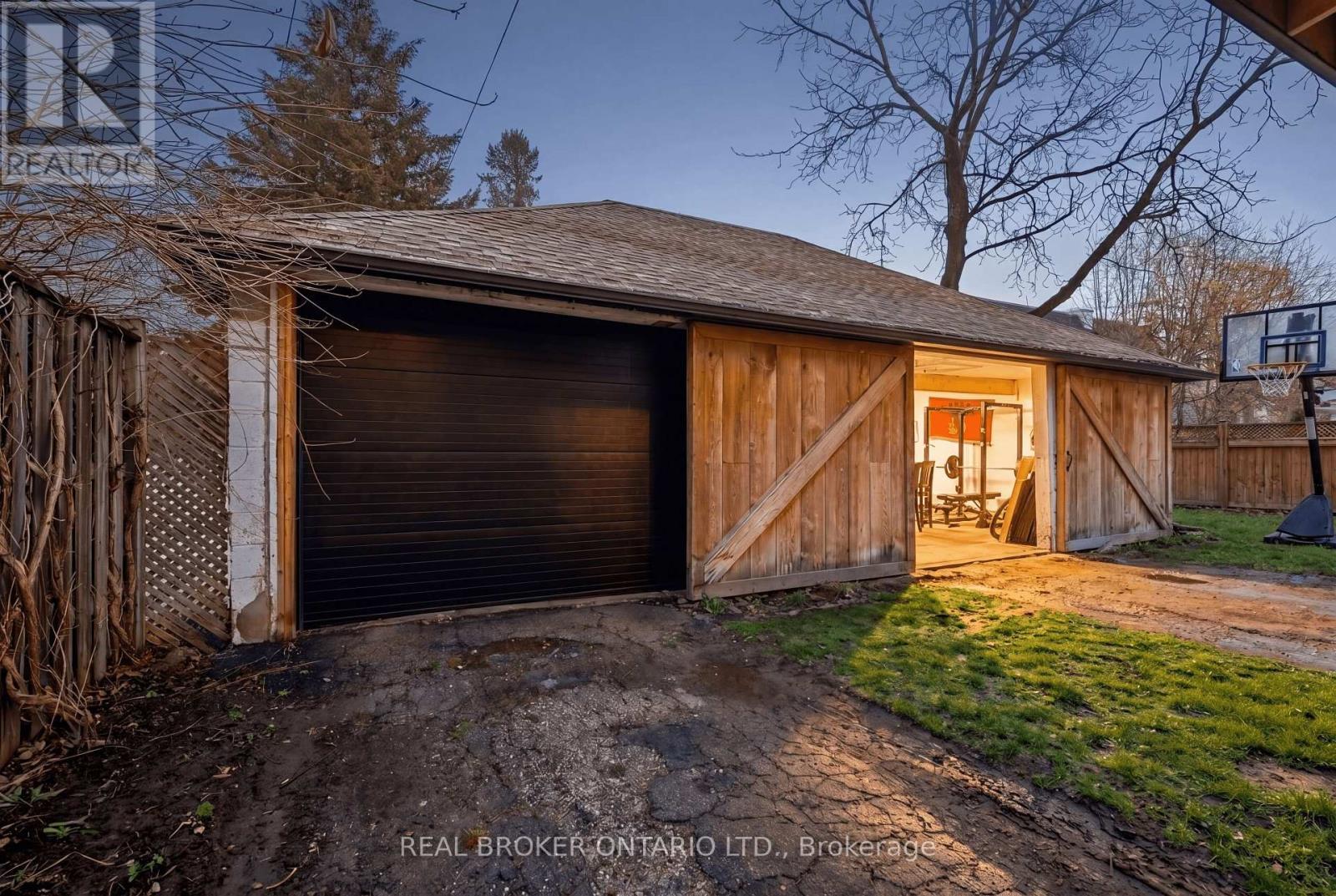 855 Hamilton Street, Cambridge, ON - Outdoor
