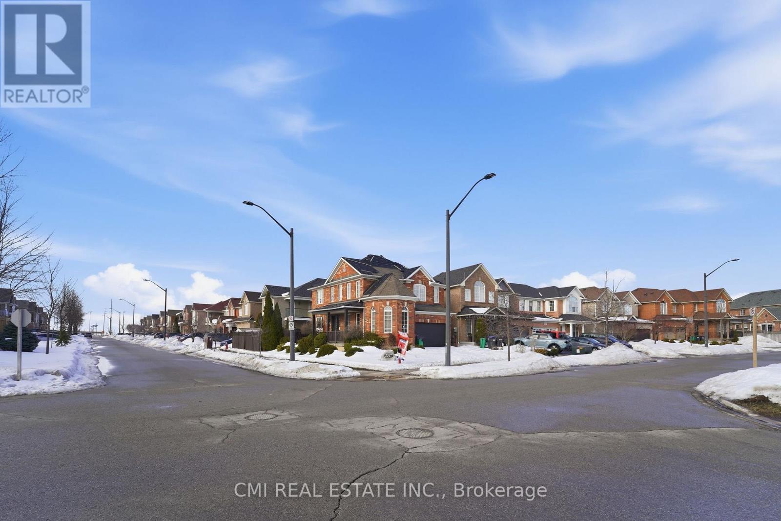 3927 Mayla Drive, Mississauga, ON - Outdoor