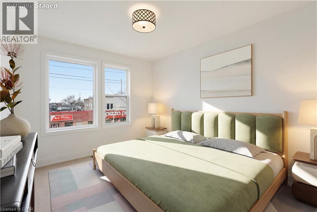 1278 Main Street E, Hamilton, ON - Indoor Photo Showing Bedroom